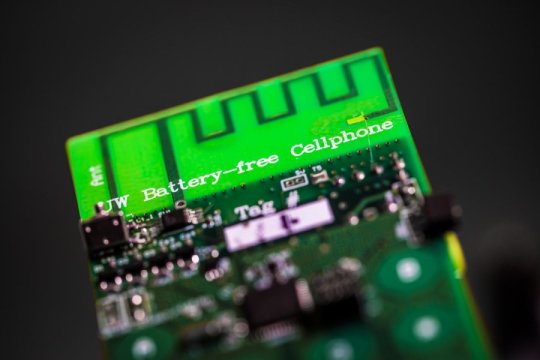 Prototype Mobile Phone Runs on Ambient Power Sans Battery